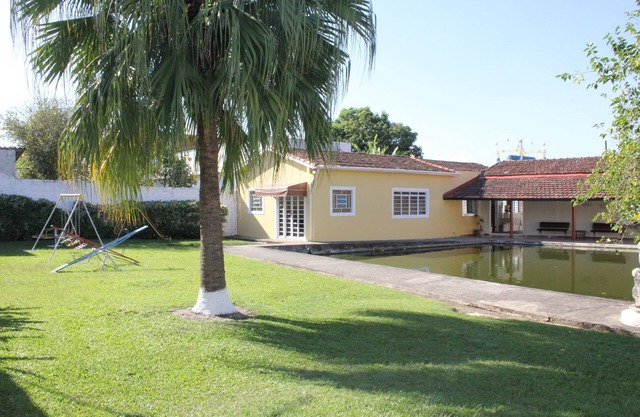 House near the National Basilica. Recreation area for adults and children! Check out!