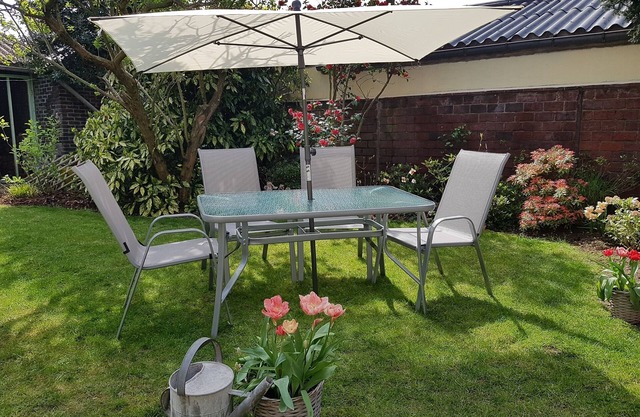 House of 70 m² quiet with walled and walled garden