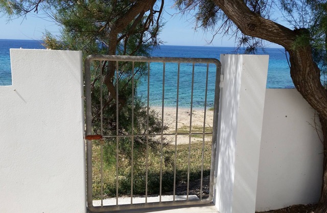 House on the sea of ​Salento