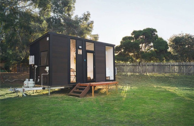 House On The Oval by Tiny Away