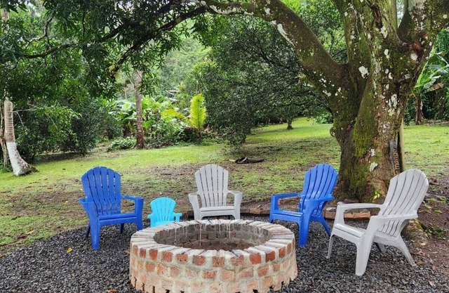 House surrounded by nature, ideal to share with family or friends.