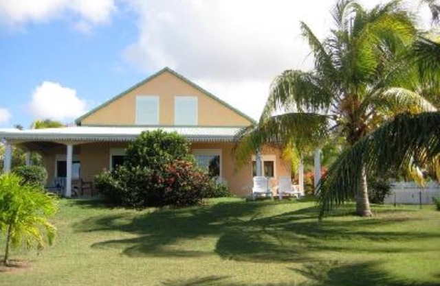 house / villa - LE MOULE