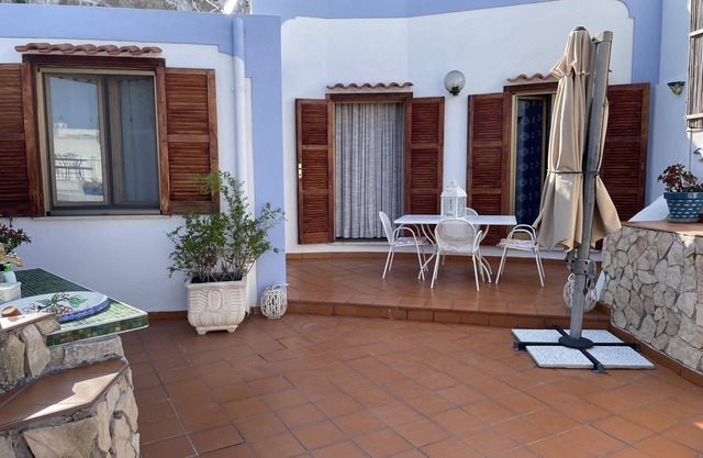House with garden and terraces " The Vine"