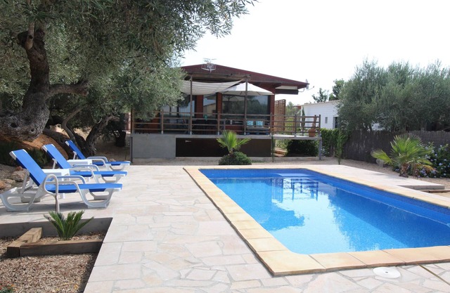 House with swimming pool on fully enclosed grounds