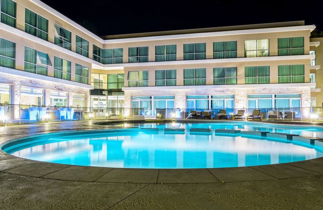 Howard Johnson by Wyndham Neuquen