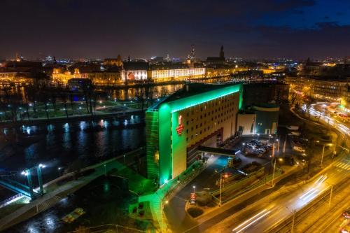 HP Park Plaza