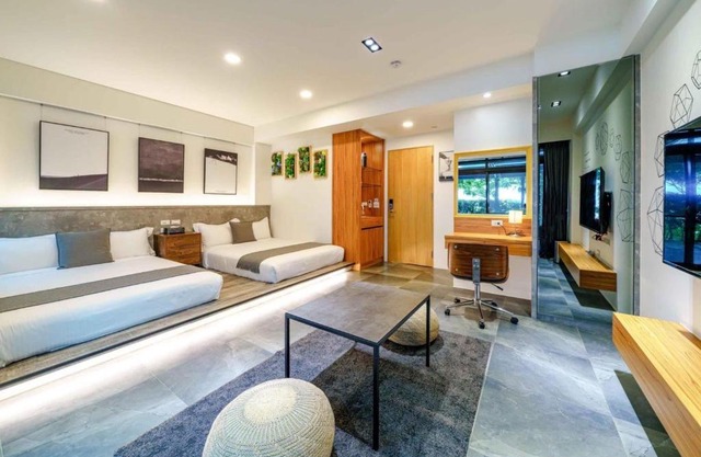 Hua Su Travel B&B