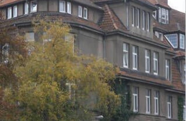 Huge vacation home close to town but quiet
