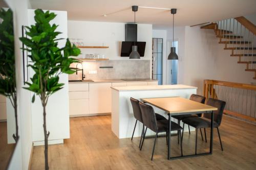 HUGOS Design Apartment am Waldrand - ruhig & modern