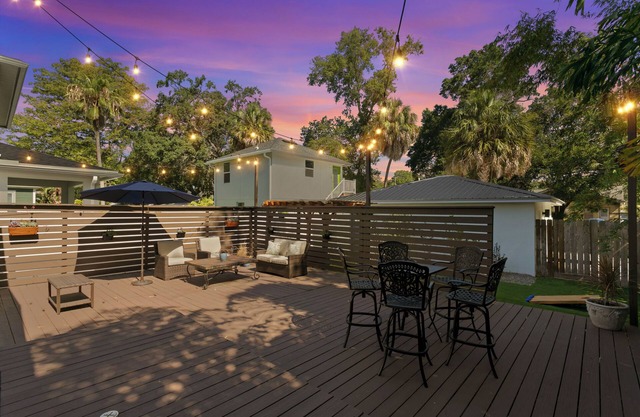 Hurricane Safe Haven Bungalow Near Armature Works