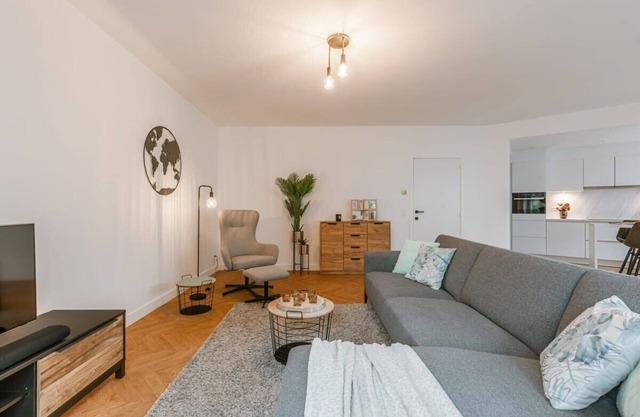Huswell - Modern apartment with parking