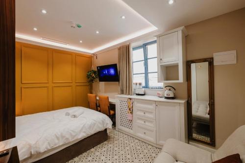 IŻ-ŻEBBUĠA BOUTIQUE SUITES