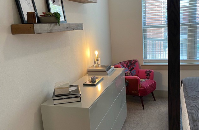 I bedroom Beautiful Houston condo