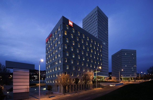 ibis Barcelona Santa Coloma
