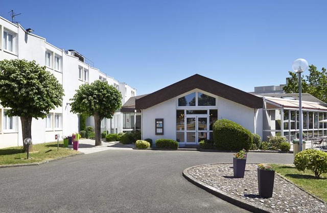 Ibis Chartres Ouest Luce