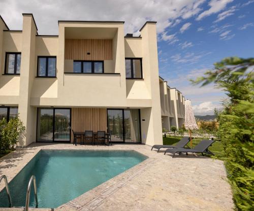 Id-Real Villa