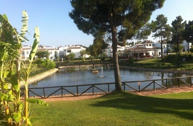 Ideal for family trips, close to Rocio and Portugal, pets welcome.