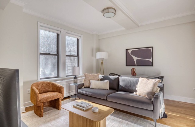 Ideal UWS 2BR w/W/D, Doorman & Gym, nr Central Park, by Blueground