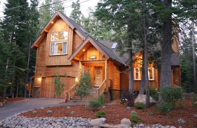 Ideal West Shore house with hot tub, wooded back yard, and luxury amenities