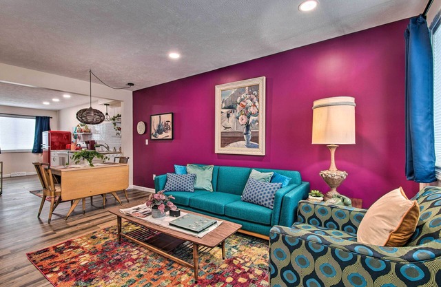 Ideally Located House - 9 Mi From Route 66!