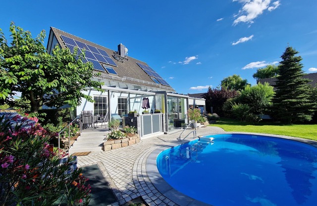 Idyllic vacation apartment with pool, whirlpool and sauna near Leipzig