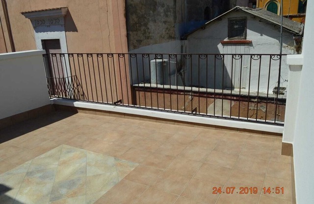IL CAVALLIERE 3-FLOOR SHORT RENTALS WITH PRIVATE TERRACE