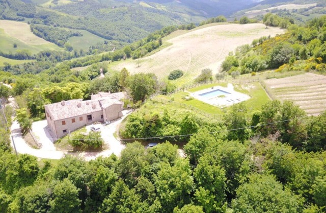 "Il Rosone" apartment in a farmhouse, in the heart of Montefeltro.