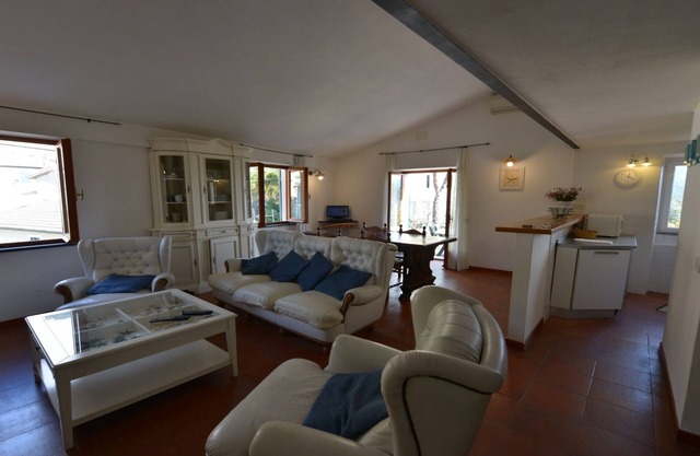 In Corniglia with balcony, Jacuzzi, free wi fi