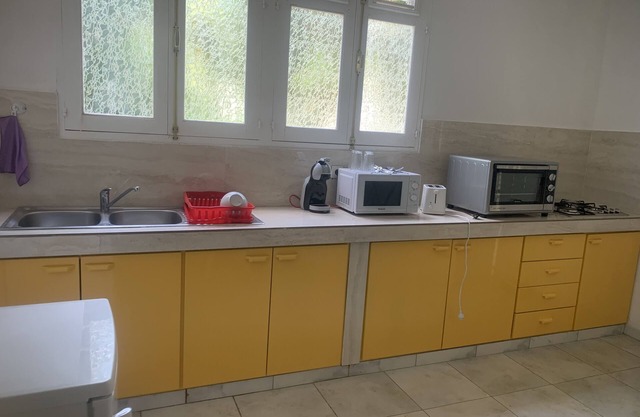 In Ducos, 2 apartments on the road to the southern beaches.
