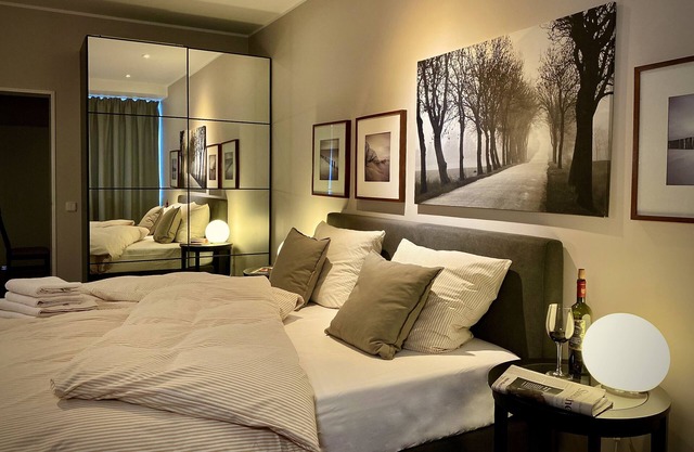 In the center, 2-room apartment, 75 sqm, 20% DISCOUNT from 1 month! W-Lan, TG., partly with AC!