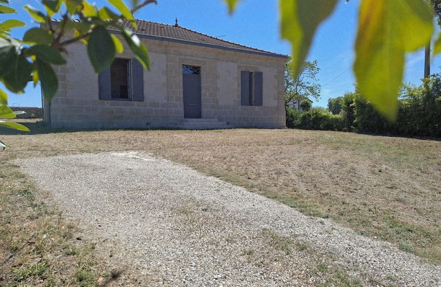 In the heart of the Sauternes crus classés, the Maison de Grand Pierre