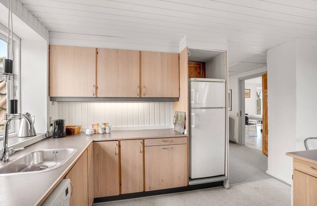 In the small village of Brøns Sogn welcomes you this spacious and bright vacation home.