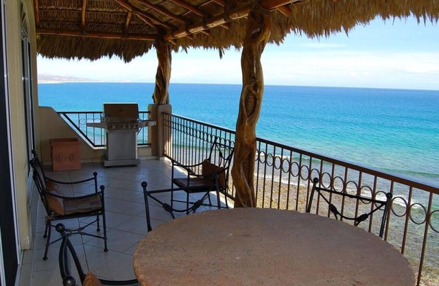 Incredible views Beachfront Las Olas Penthouse
