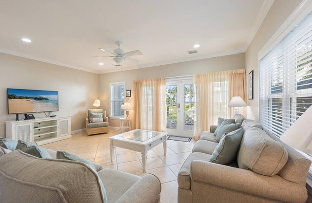 Indigo Reef Resort Waterfront Villa 25 With Boat Dockage, Pool, and Sunset-View