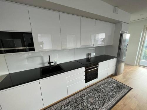 Indoor access to metro & shopping mall and own sauna