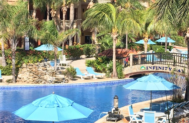 INFINITY BAY LUXURY 2/2 condo,100 steps to beach, 2nd story, by pool,1388 sqft