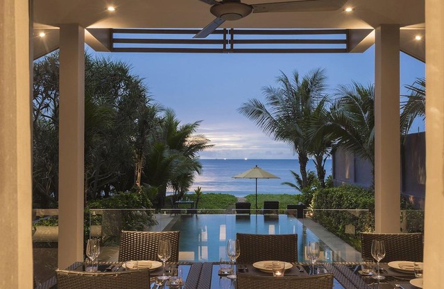 Infinity Blue Phuket - beachfront pool villa