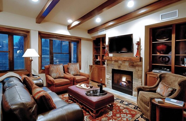 Innsbruck Aspen | Deluxe One-Bedroom Garden Residence 01 w/Hot tub, Centrally located