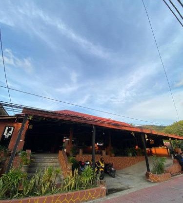 INTAN CHALEt