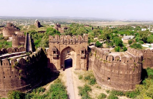Inviting 3-Bed House in Jhelum
