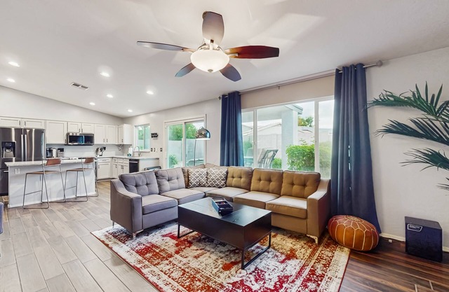 Inviting home with patio, enclosed yard, fireplace, office, streaming, W/D, AC