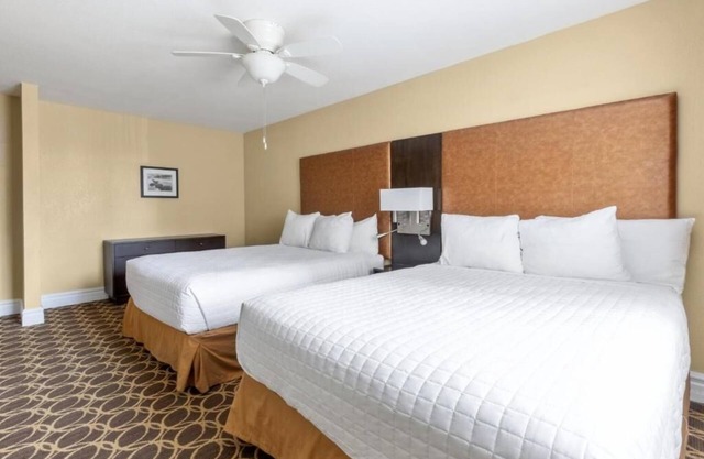 Inviting Unit w/Kitchen | Courtyard | Outdoor Pool | Free Parking