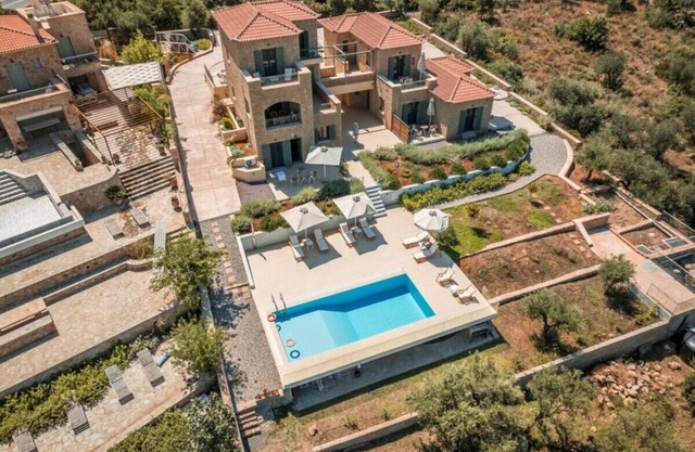 Ipso kardamyli Skinos