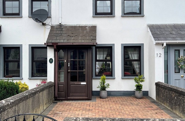Irish Seaside Vacation Townhome