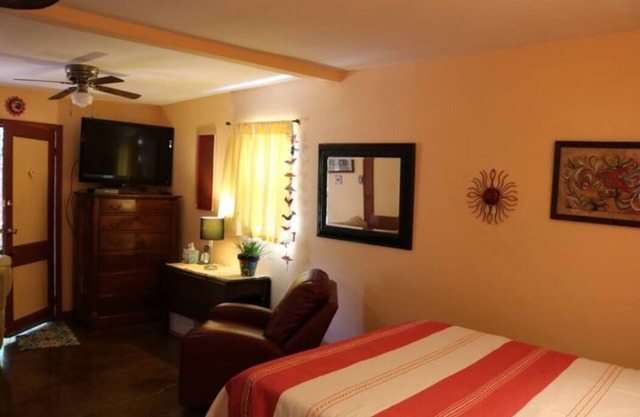 Isolation Perfection! Studio apartment in a garden!
