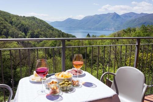 Italian Lakes villa with lake views