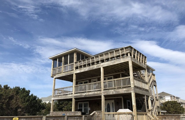 Ivey Coast 6BR, Sleeps 14,Pool,Hot Tub, pool table, arcade, 2 min walk to Ocean
