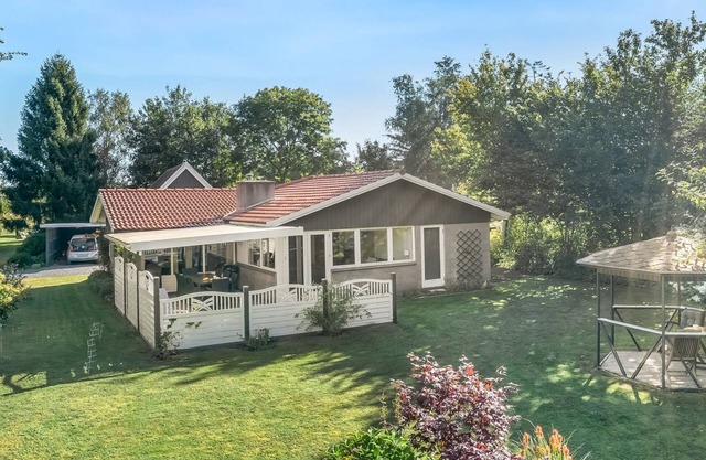 "Janna" - 200m from the sea by Interhome
