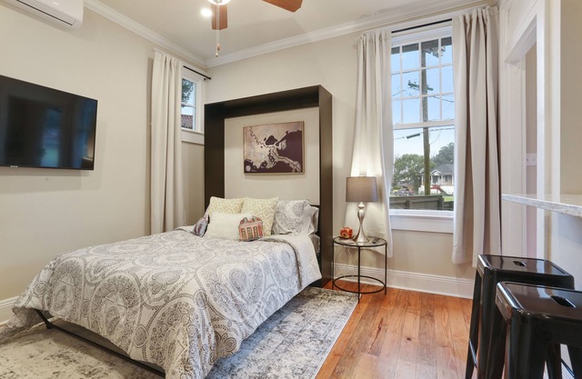 Jazzfest Studio across from City Park perect for Jazzfest &weddings