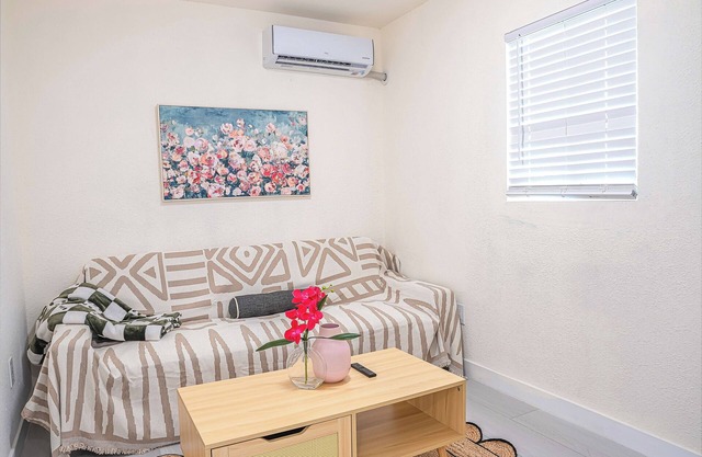 Jie’s 1b1b Arcadia Private Cute Affordable Spot
